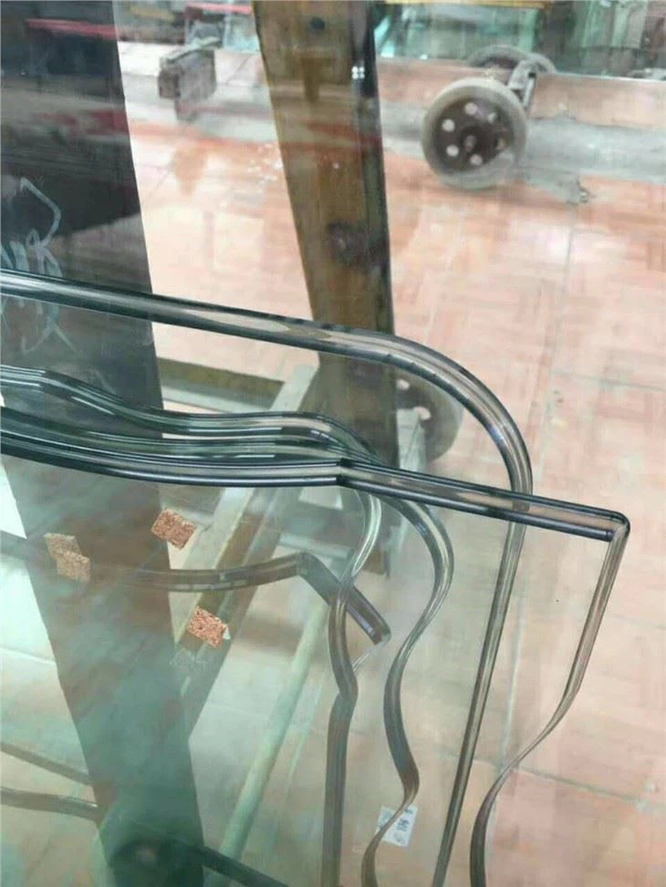 Laminated Glass Cutting Machine